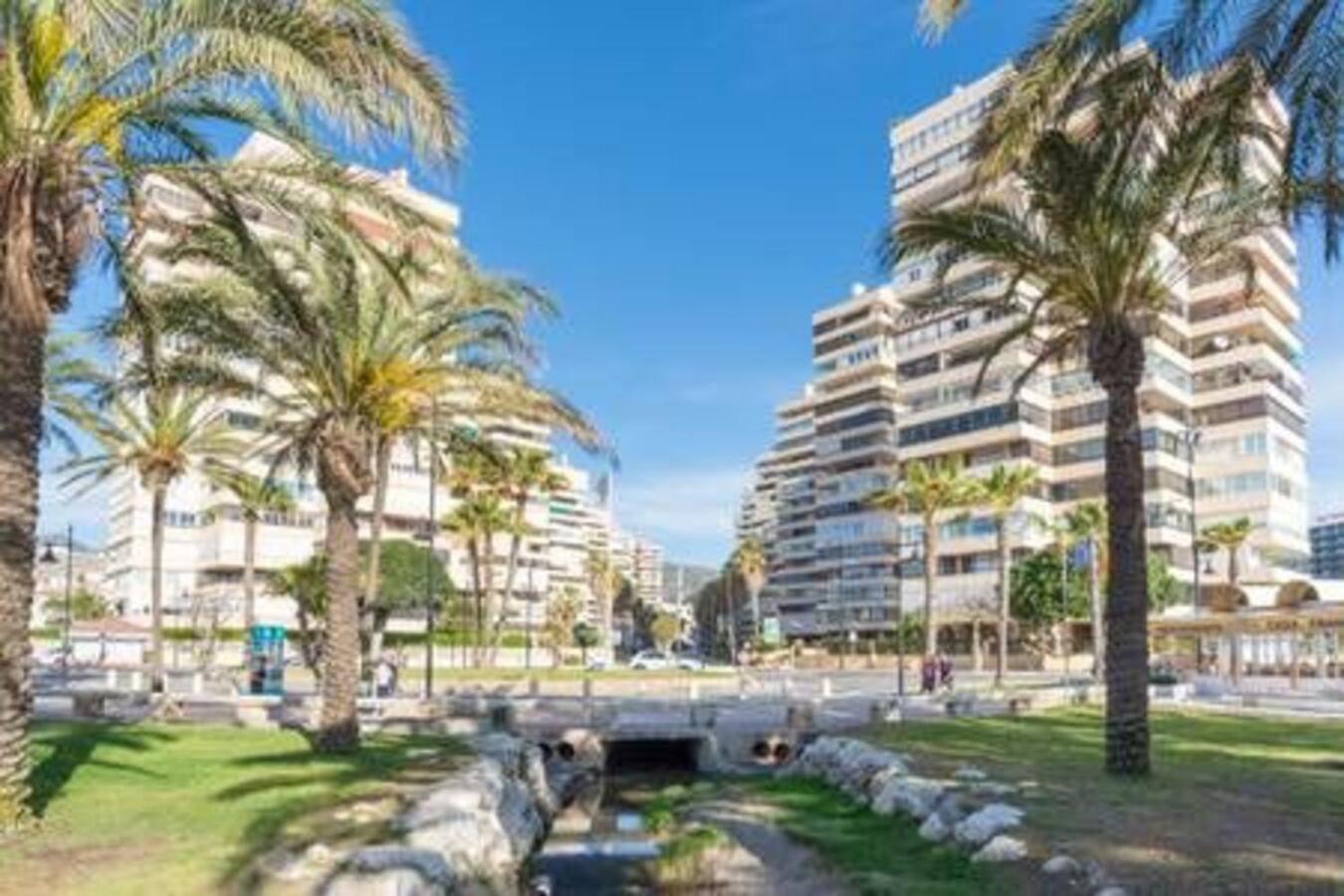 Playamar Waterfront Exclusive Apartment And Views Tower 2 Fl 14 Torremolinos Eksteriør bilde