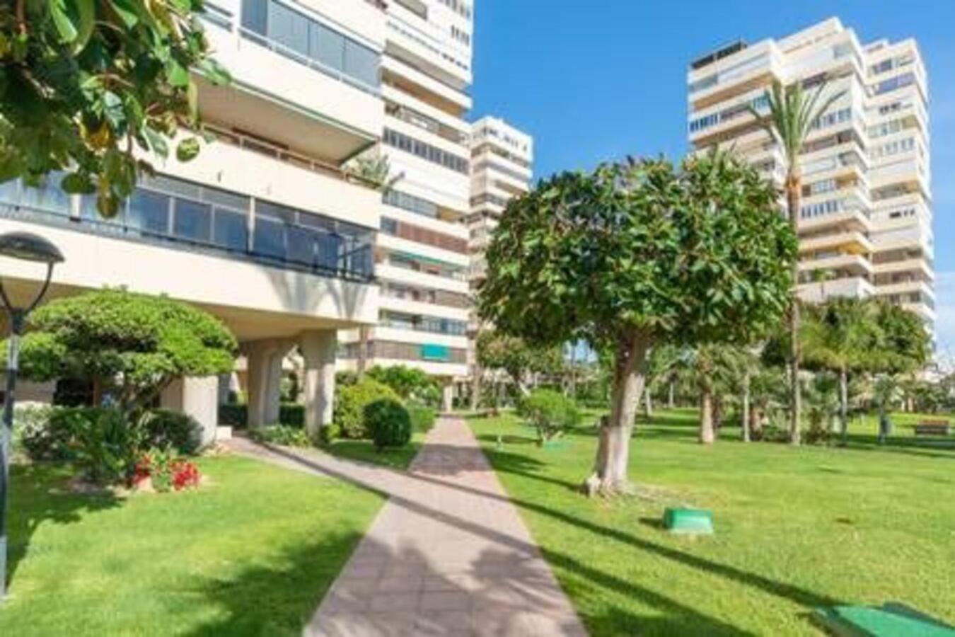 Playamar Waterfront Exclusive Apartment And Views Tower 2 Fl 14 Torremolinos Eksteriør bilde