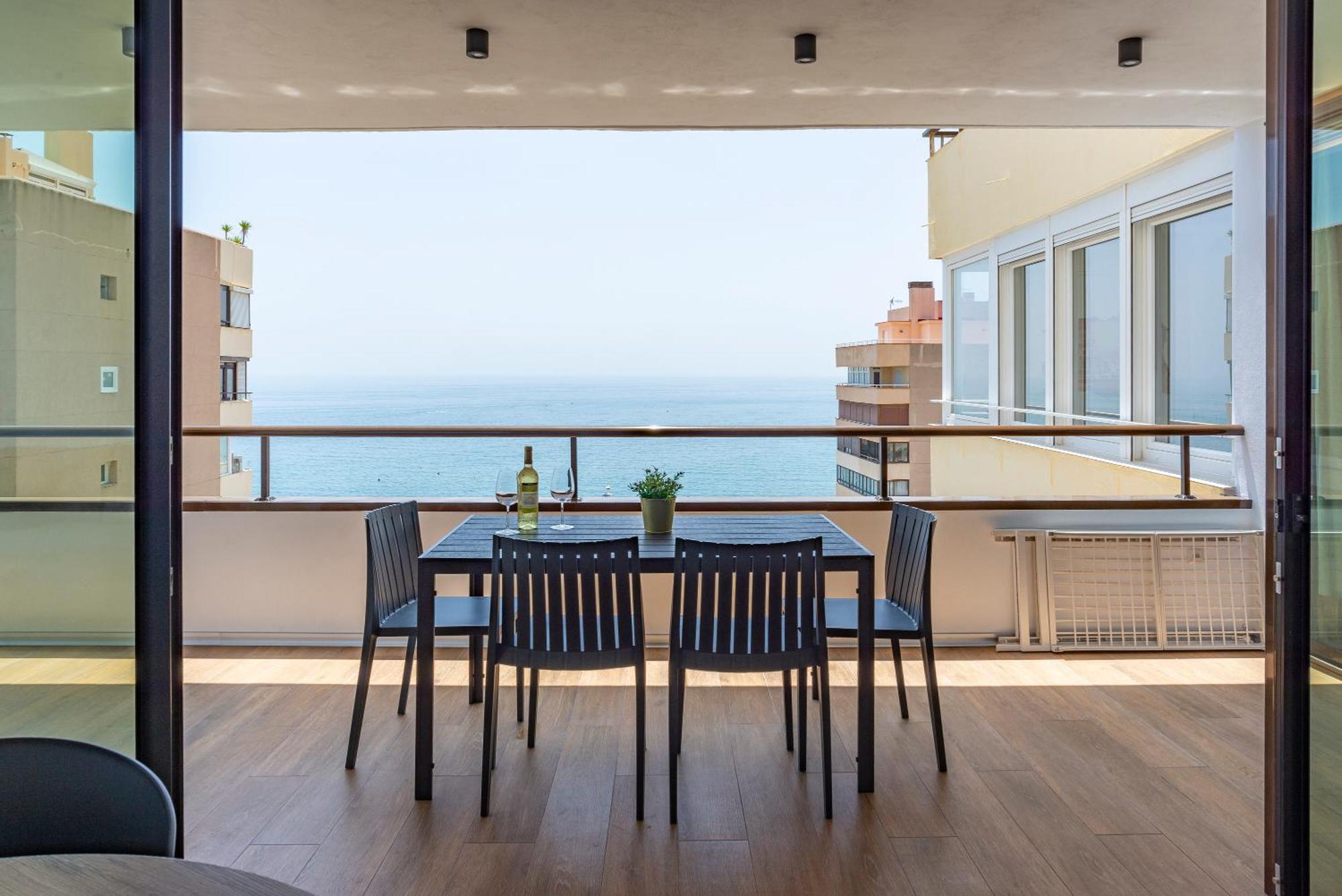 Playamar Waterfront Exclusive Apartment And Views Tower 2 Fl 14 Torremolinos Eksteriør bilde