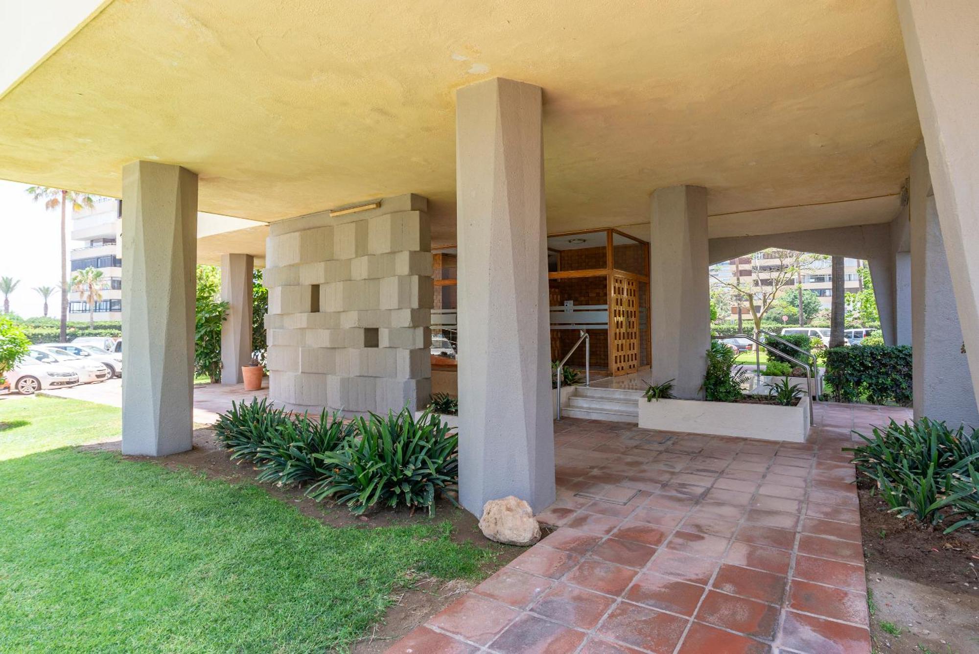 Playamar Waterfront Exclusive Apartment And Views Tower 2 Fl 14 Torremolinos Eksteriør bilde